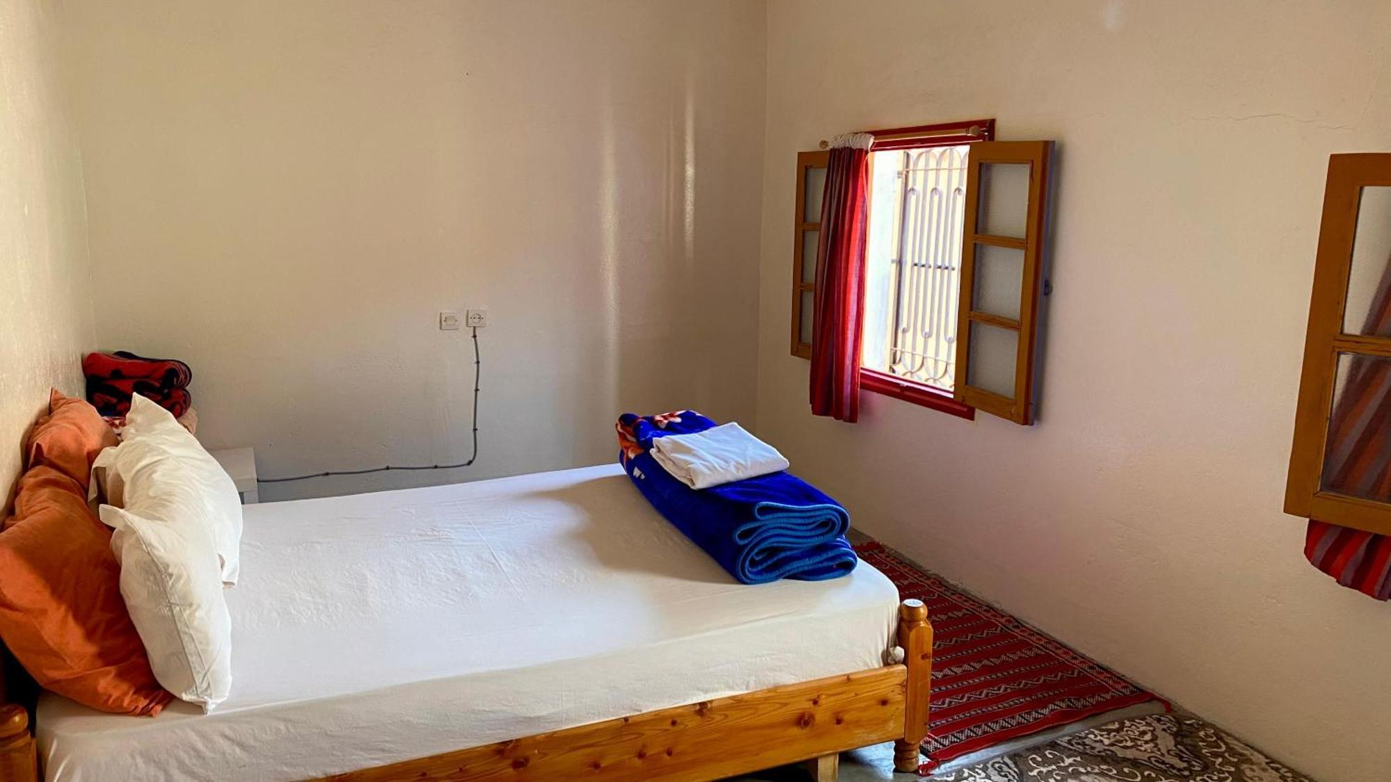 Dar Relax Hostel, Gorges De Todra Тингир Экстерьер фото