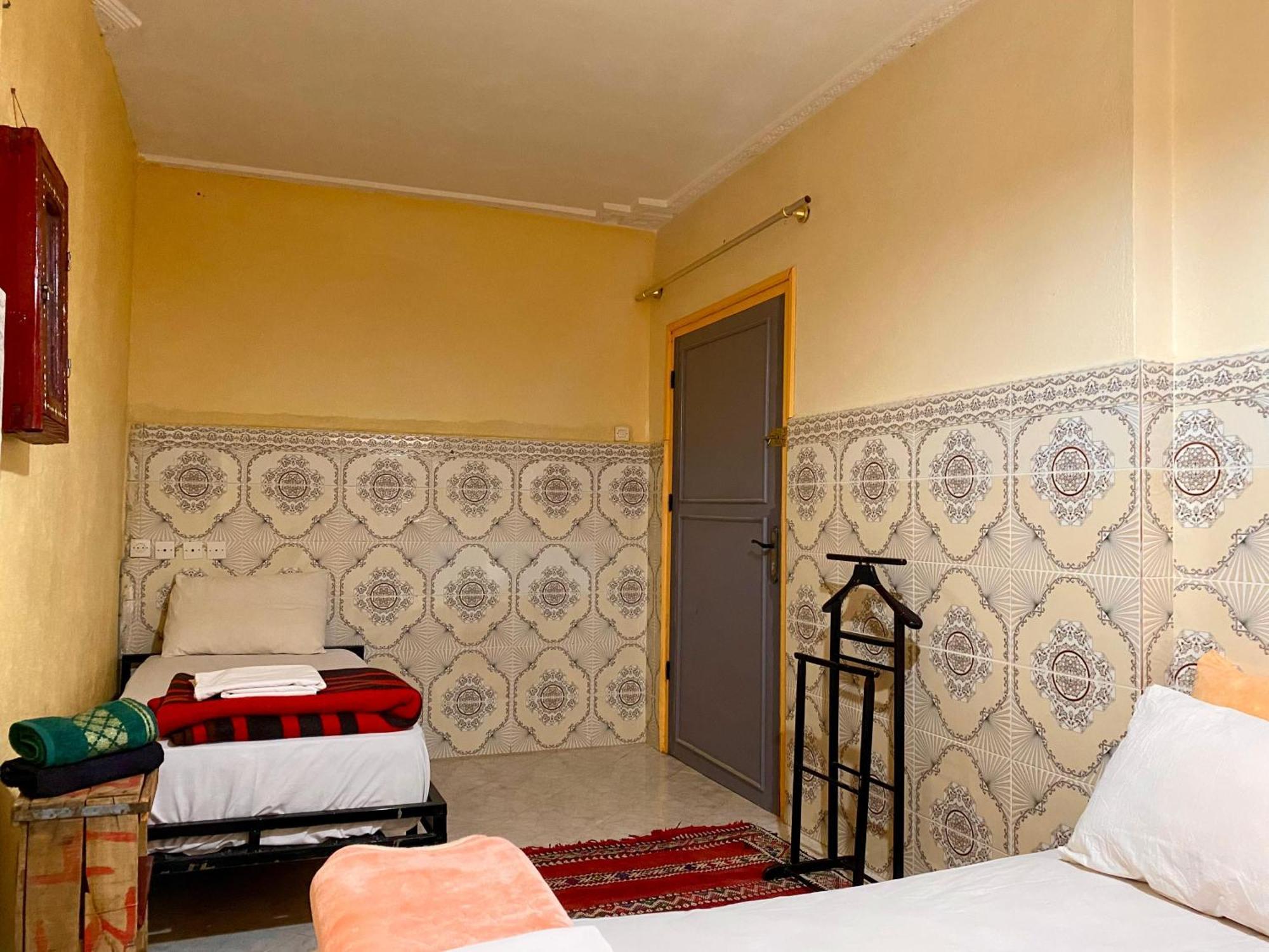 Dar Relax Hostel, Gorges De Todra Тингир Экстерьер фото