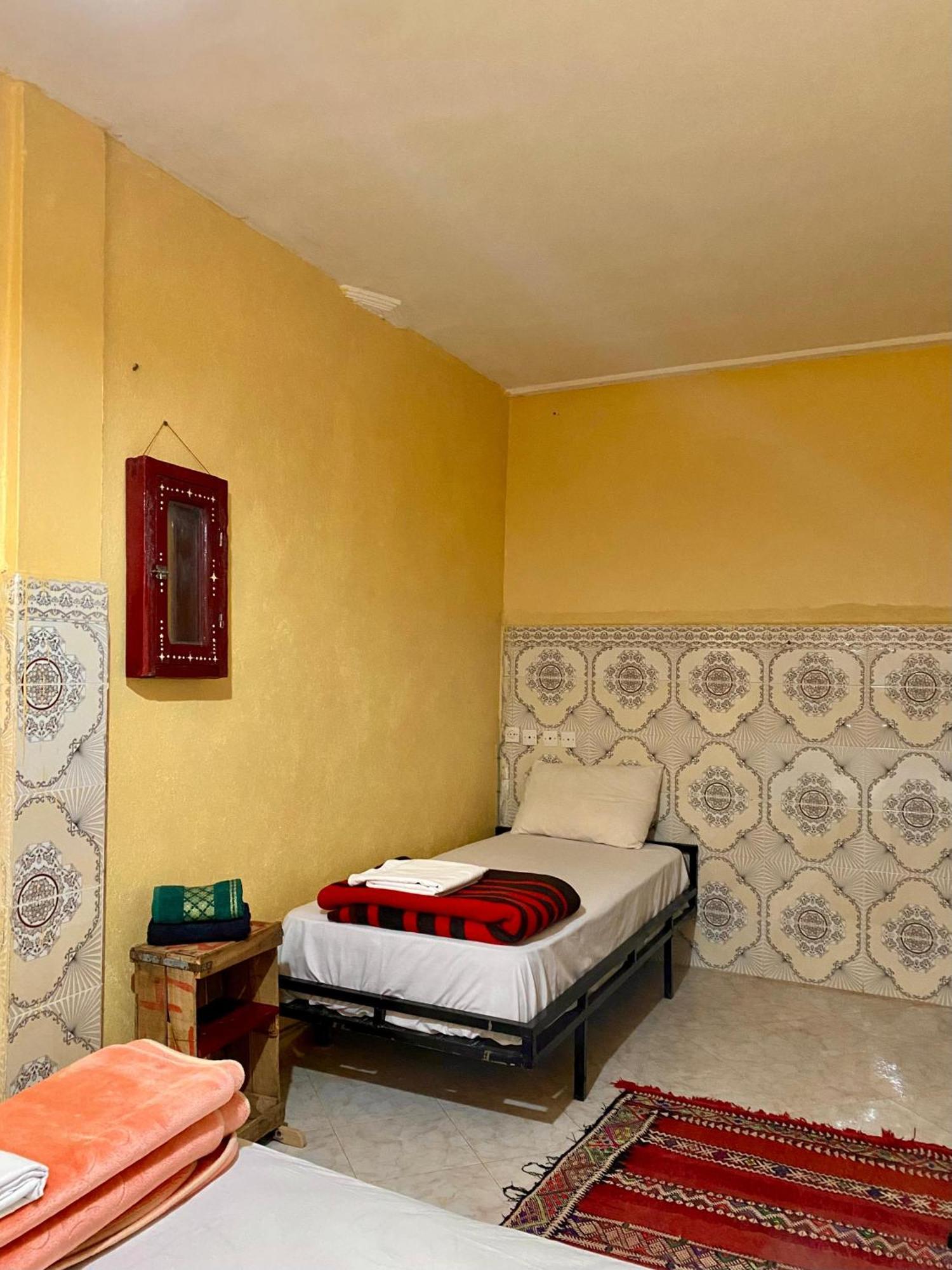 Dar Relax Hostel, Gorges De Todra Тингир Экстерьер фото