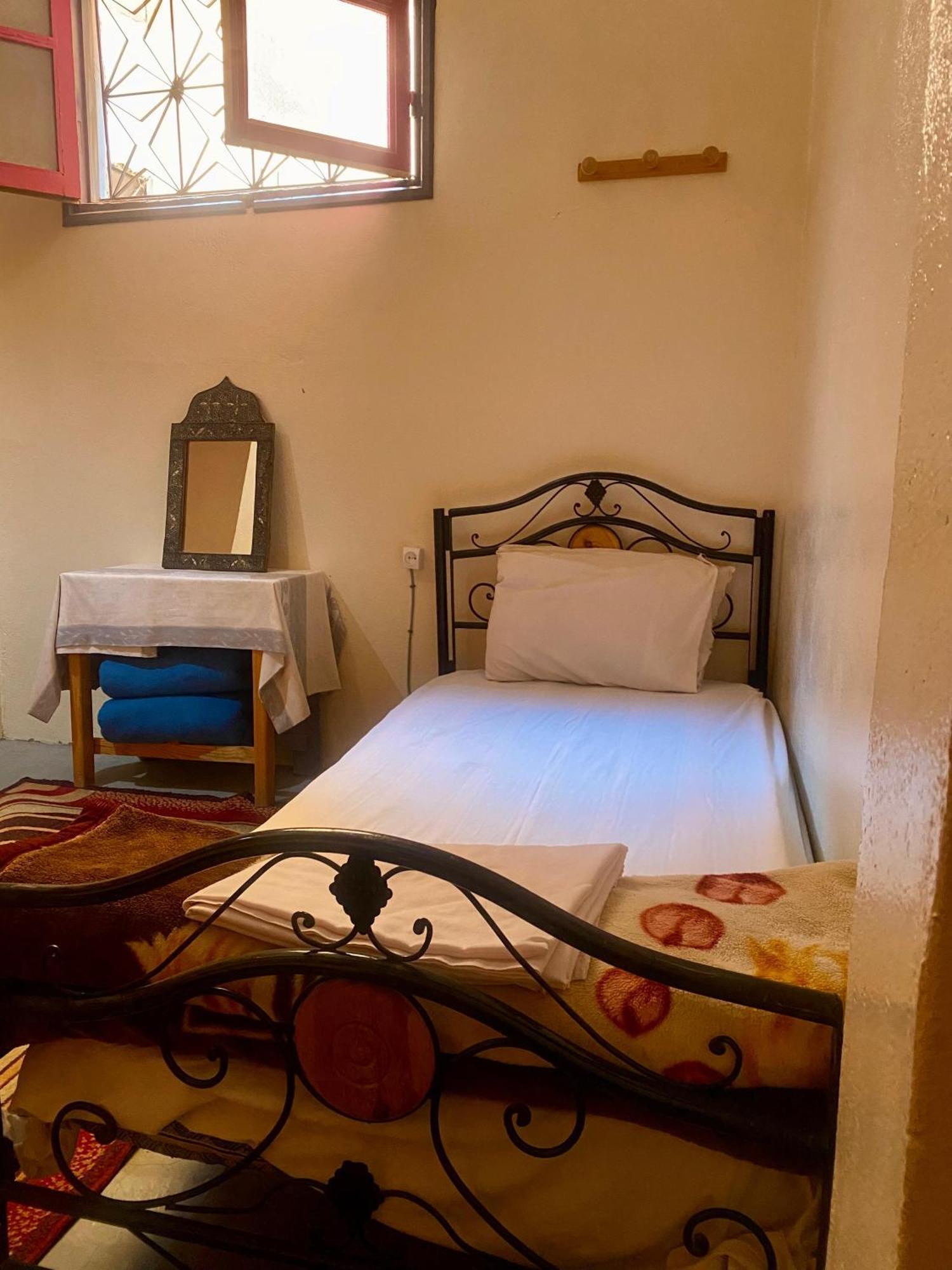 Dar Relax Hostel, Gorges De Todra Тингир Экстерьер фото